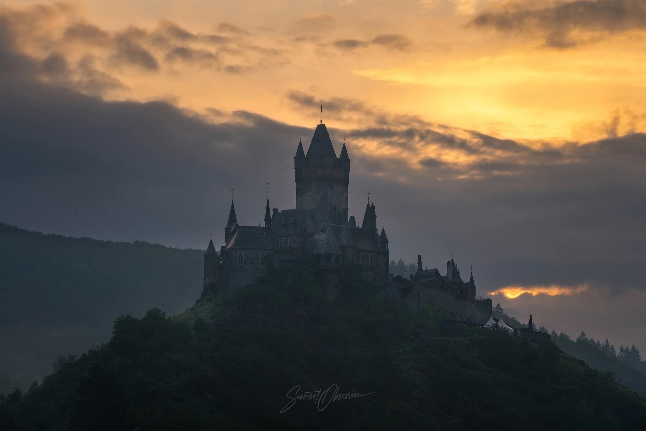 Burning sunset over Cochem castle