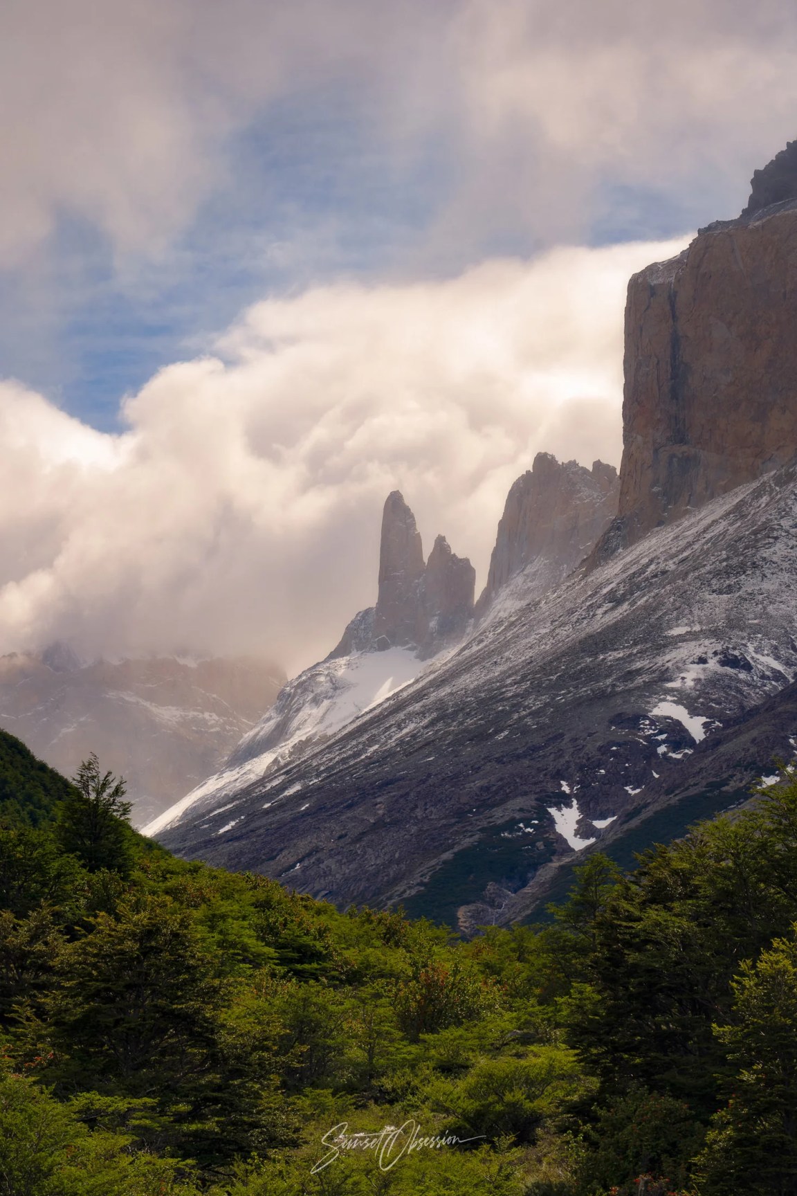A peak of Espada as seen from the French Valley