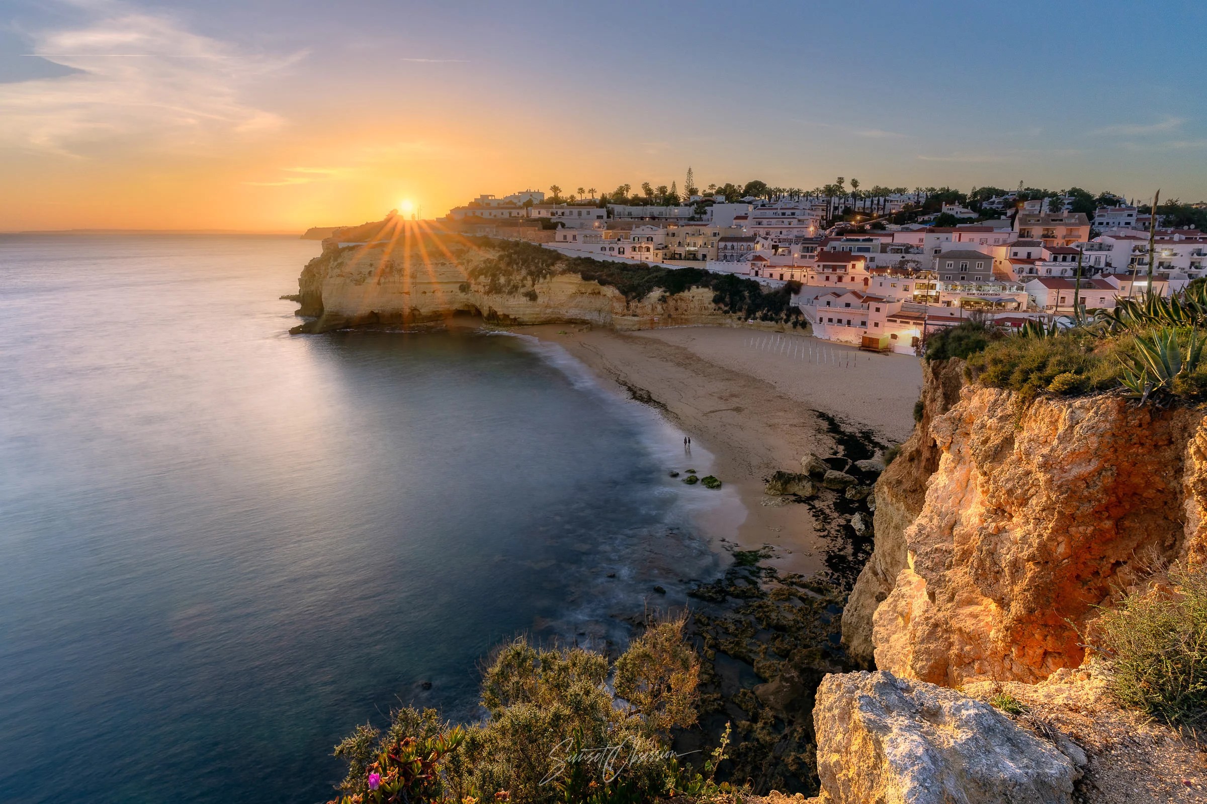 Clear skies are a common occurrence in Algarve but you can still make it work