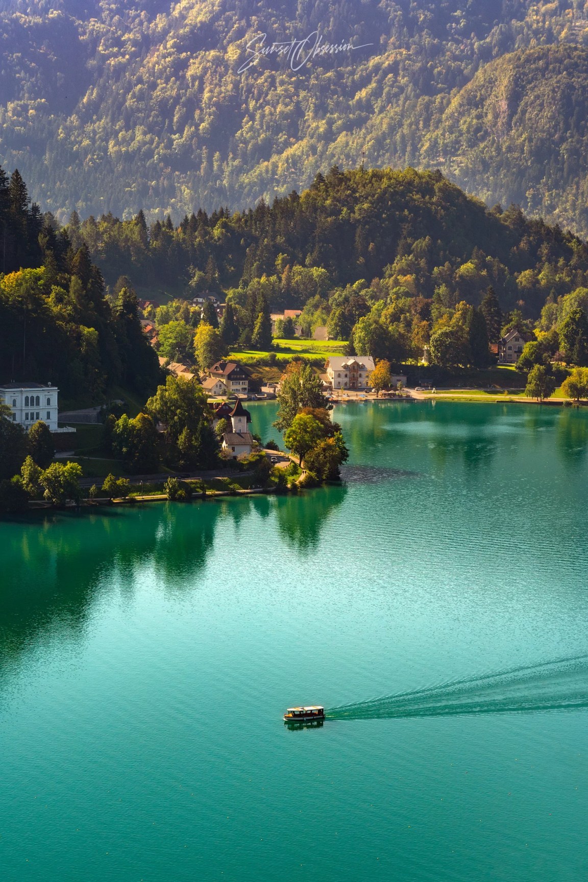 A lonely morning boat on lake Bled