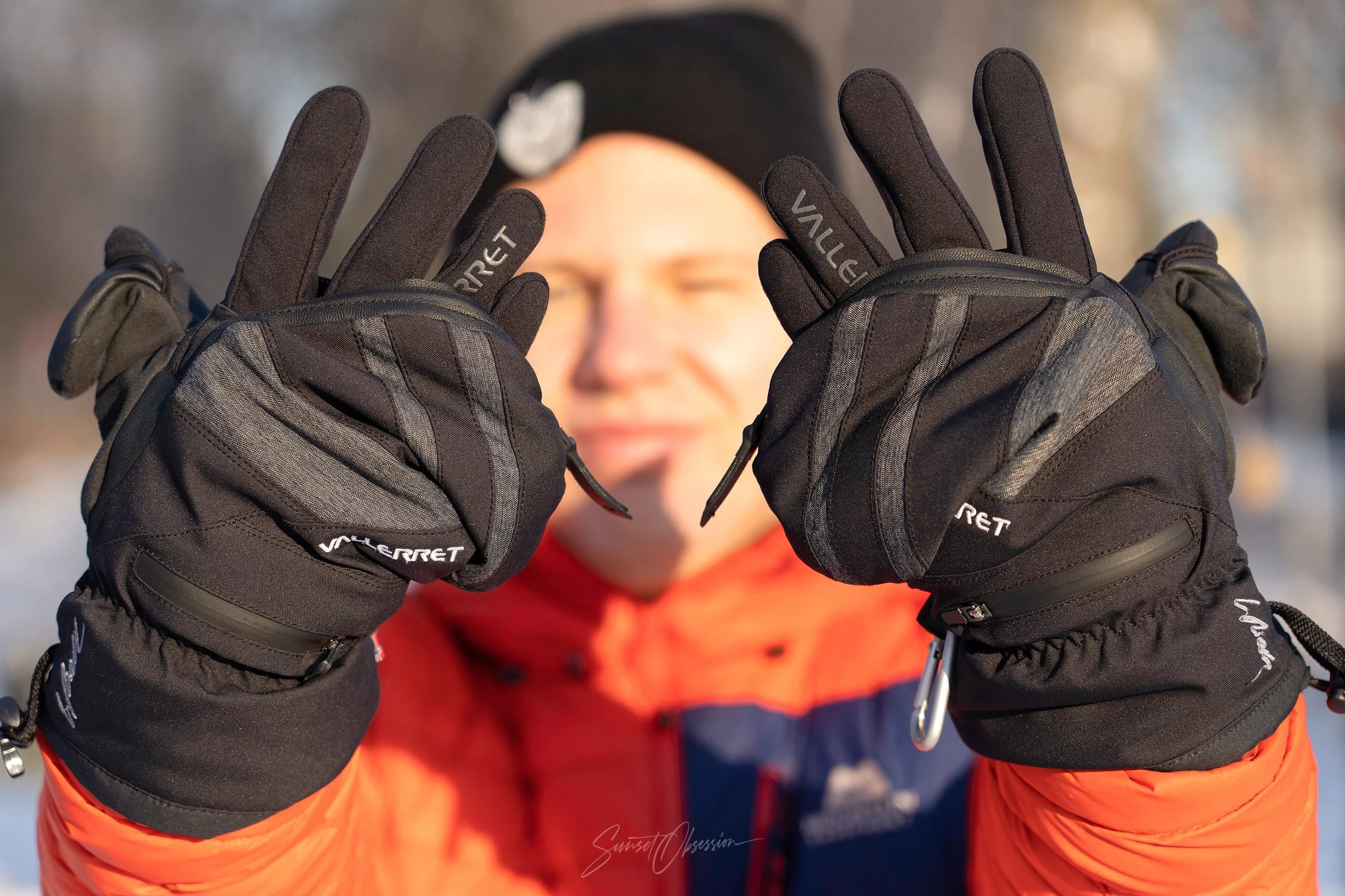 Zippers open up access to inner liners allowing you to tinker with camera settings