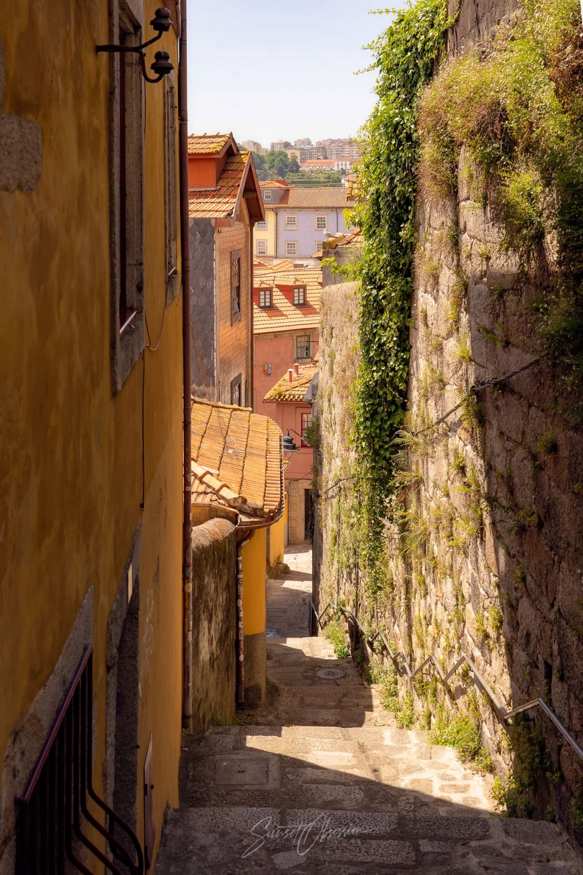 Narrow street of the Porto old town are great for photography